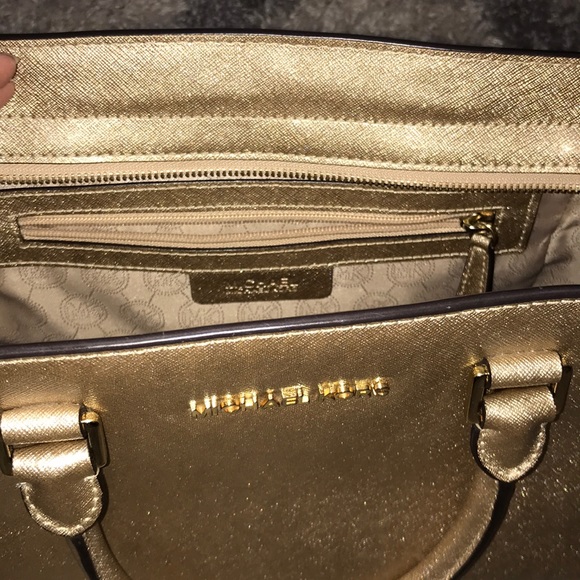 Michael Kors Selma- Pale Gold - Picture 5 of 5